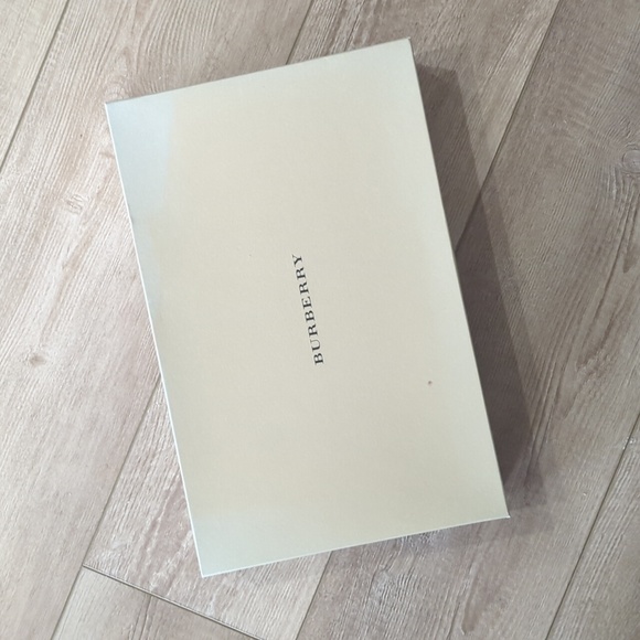 Burberry Scarf - Picture 1 of 4